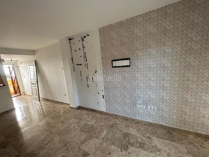 Foto 2a75282a-63bb-4a6f-919e-71f292d6b30c. Pis amb aparcament piscina a El Pinillo Torremolinos