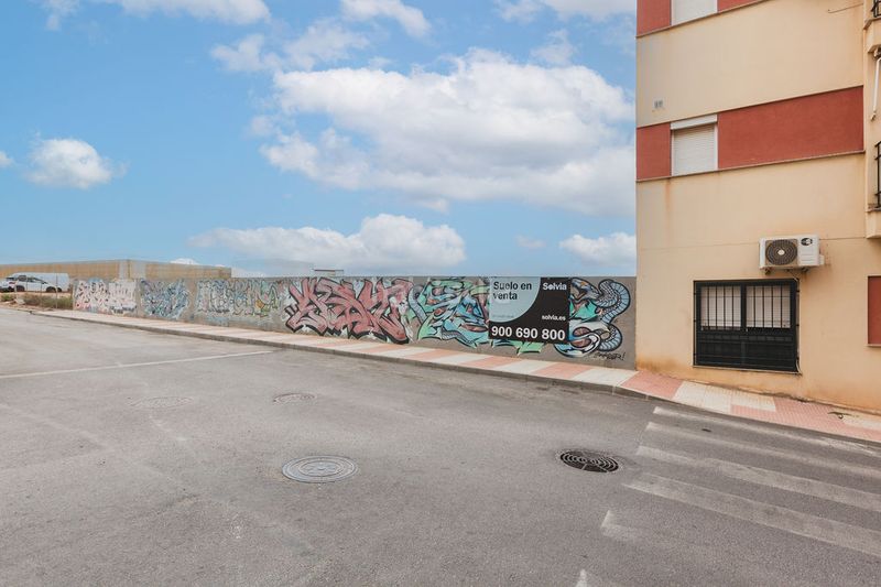 Foto a6d5a633-c8d4-4663-8a96-e8012c98eebc. Oficina solvia inmobiliaria suelo urbano consolidado en Roquetas de Mar