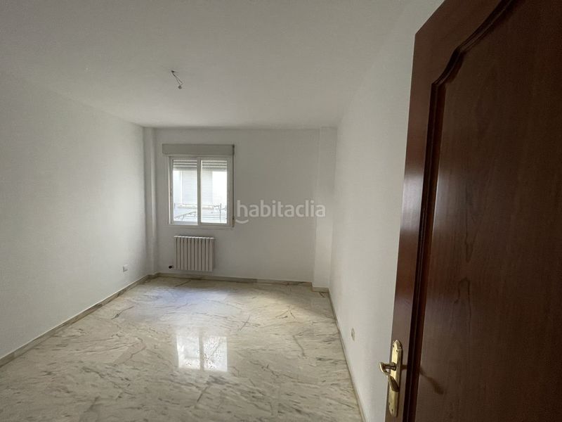 Foto 16e2b778-ba2e-4bdf-8c95-056ae32fbd40. Pis a Motril ciudad Motril