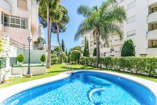 Pis a Av Antonio Machado