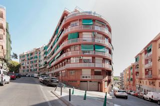 Flat  C/ empordà. Solvia inmobiliaria  piso badalona