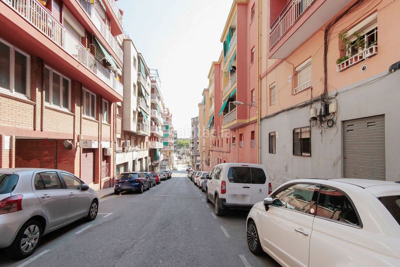 Foto b6943502-d40e-41ff-ba29-0a59119675ae. Pis a Sant Crist Badalona