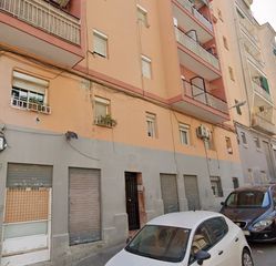Pis  C/ empordà. Solvia inmobiliaria  piso badalona