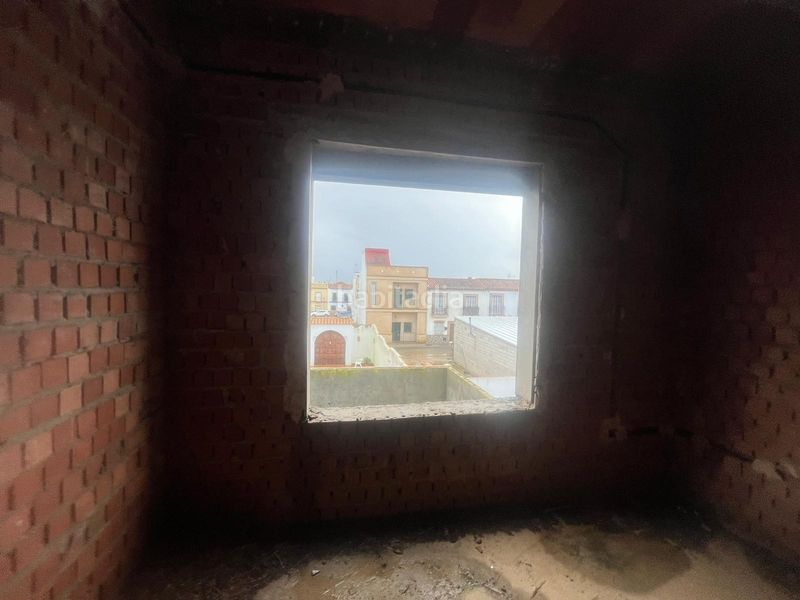 Foto c1262fa1-2e8f-46f0-b43a-6faa1ad6ff0d. Edifici a Alcolea del Río