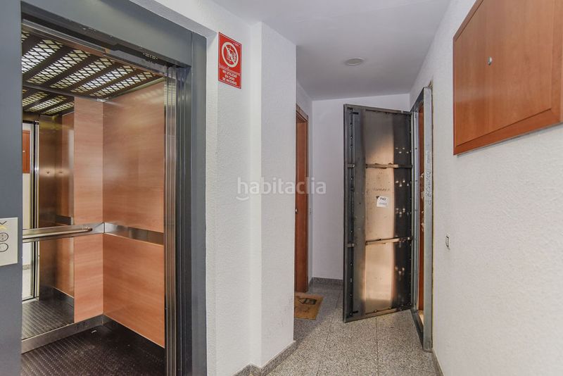 Foto 720111a6-7953-44a5-8eeb-86504a642d98. Pis amb aparcament piscina a Via Europa - Parc Central Mataró