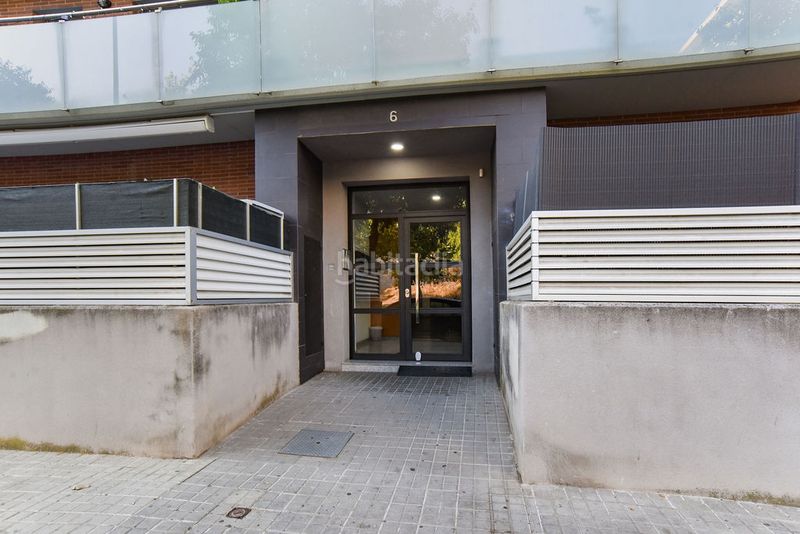 Foto c41d9276-5641-4ca5-8184-6679848ef85d. Pis amb aparcament piscina a Via Europa - Parc Central Mataró