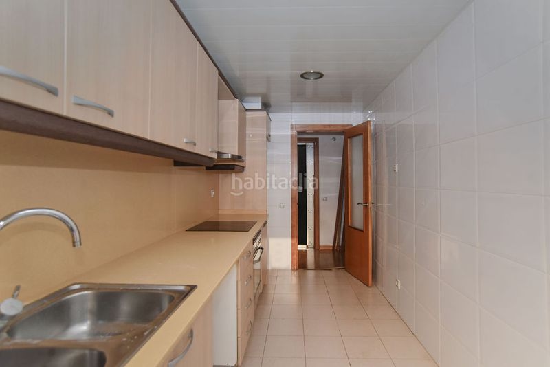Foto de81b41a-5f5f-4177-8410-8c6059fa0e65. Pis amb aparcament piscina a Via Europa - Parc Central Mataró