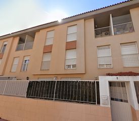 Maison jumelée  C/ salzillo. Solvia inmobiliaria  chalet adosado santomera