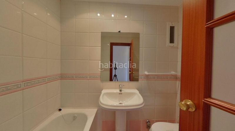 Foto 174cabfa-7016-43a8-9f87-3d7f20e4fef9. Pis amb calefacció a Triana Este Sevilla