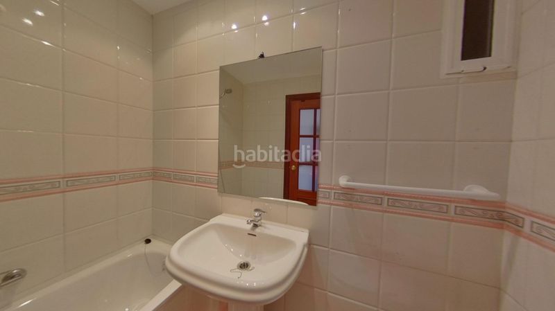 Foto 5036aca5-2cbc-41b3-bc9e-c355655c1b68. Pis amb calefacció a Triana Este Sevilla