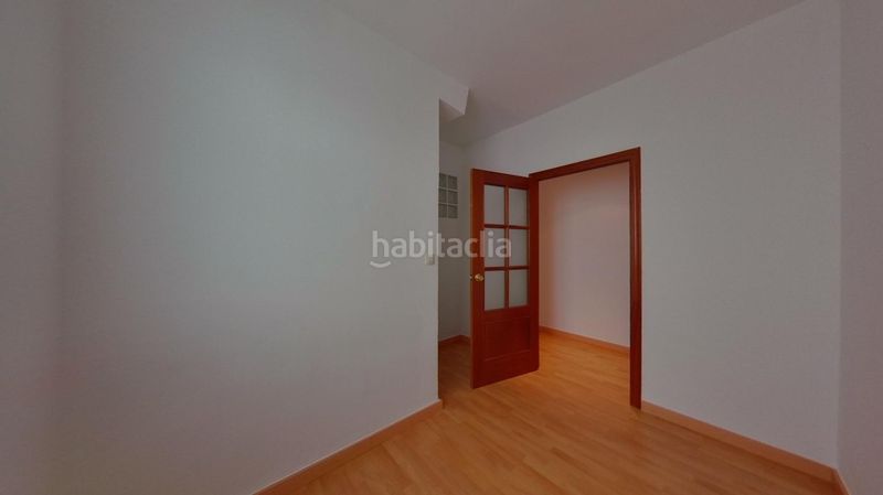 Foto 7b8c531e-a458-40b5-9d8b-03f6e1db179c. Pis amb calefacció a Triana Este Sevilla