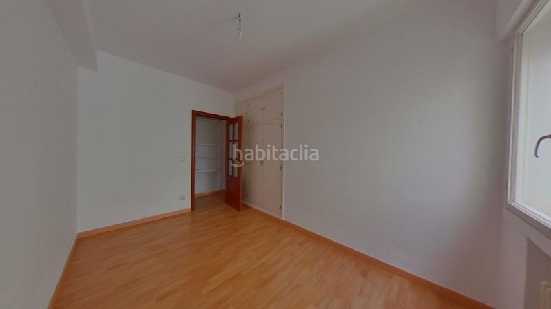 Foto d10b18f1-8768-4a74-ba3b-3d702f151d0f. Pis amb calefacció a Triana Este Sevilla