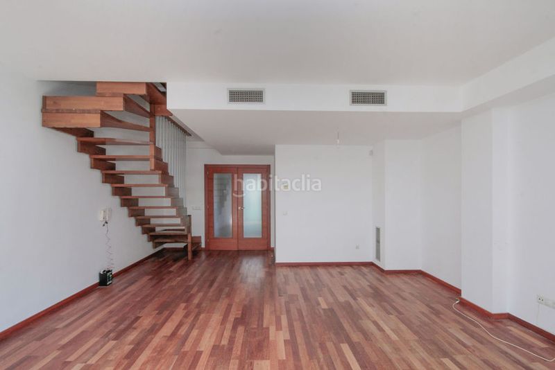 Foto 43283081-94c1-4cbd-a6cb-3ef8e462d968. Duplex in Centre Viladecans