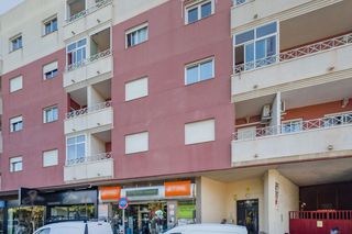 Piso  C/ ronda césar cánovas- edif. europa iii. Solvia inmobiliaria  piso torrevieja