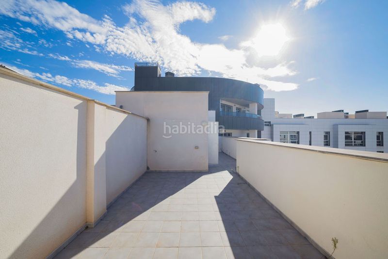 Foto af5d3884-1d19-4264-b4a5-9dc03878b9c2. Pis amb piscina a Benisaudet Alicante