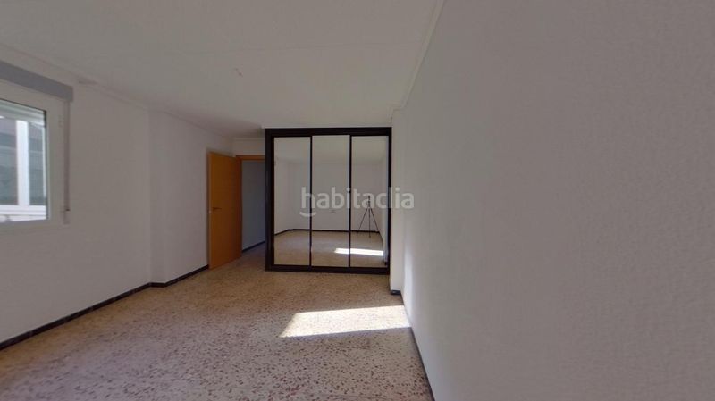 Foto a56775b1-38c4-4b26-879c-3add26b896d9. Pis a El Altet Elche / Elx