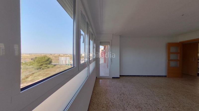 Foto f7e82694-50f9-4e5b-a73d-832e7a59a6ef. Pis a El Altet Elche / Elx