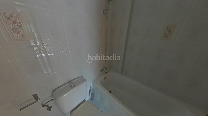 Foto 6a2bef35-57b5-432d-8485-a3690275d75f. Pis amb aparcament a Plaza Castelar - Mercado Central Elda