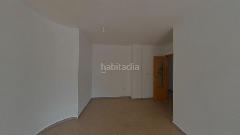 Foto cb41f309-f9ce-4281-a547-9b160845a6a4. Pis amb aparcament a Plaza Castelar - Mercado Central Elda