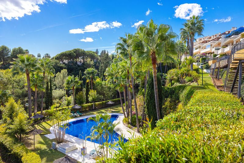 Foto 24f670f1-e3e9-46ac-875e-d9394808b4d6. Pis amb piscina a Sierra Blanca Marbella