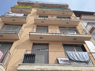 Flat  C/ senia rabic. Solvia inmobiliaria  piso lloret de mar
