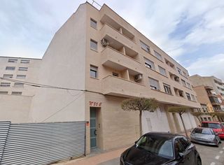 Car parking  C/ libertad. Solvia inmobiliaria  garaje yecla