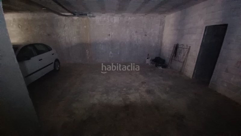 Foto be8fed6f-3230-491c-be11-7b530e9cd340. Aparcament cotxe a Cartaya