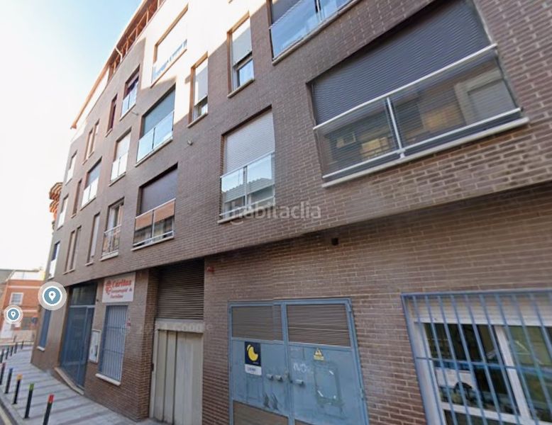Foto f336e439-1abf-45f6-aac6-e3b17d744c36. Aparcament cotxe a Centro Puertollano