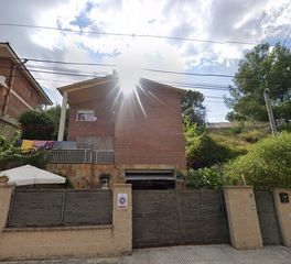 Appartement  C/ ametlla. Solvia inmobiliaria  piso rubí