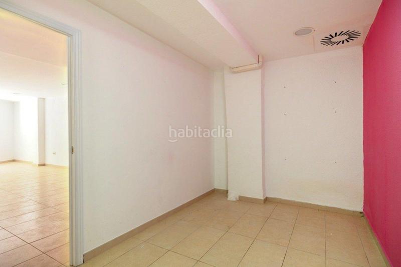 Foto d10cc7a3-aa0d-4fc9-8332-d6d376f246c7. Local comercial a Barrio de Zaidín Granada