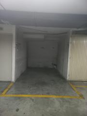 Aparcament cotxe  Calle torre de las damas. Garaje de 24 m2 en venta junto al paseo del emperador carlos v