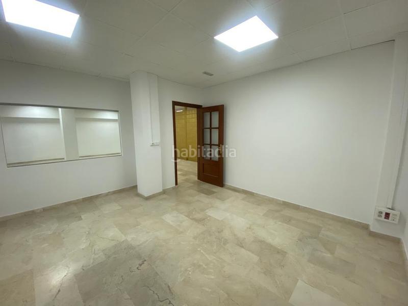 Foto c9d6974b-e97b-46b8-9198-e8e9d887e037. Rent business premise in Atarfe