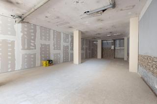 Local Comercial  Real. Local en calle real de huetor vega.