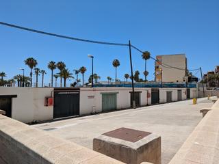 Aparcament cotxe a Camino pelaillo del 13. Ponemos en venta un almacén, estacionamiento, garaje, muy amplio