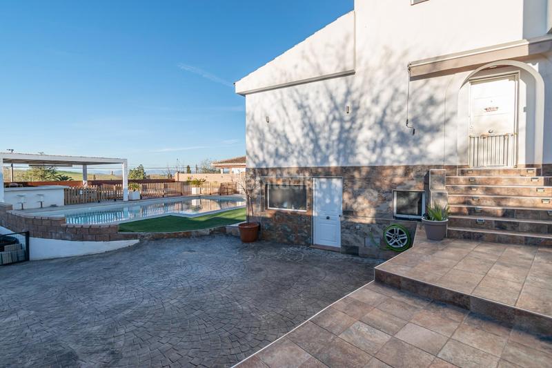 Foto ebcf1537-e9df-4515-b83a-8d096ef237e1. Chalet preciosa casa totalmente reformada en suspiro del moro, en Otura