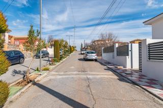 Xalet  Avenida avenida del molino alto. Chalet nueva construcción en otura. 5 dormitorios ,3 baños.