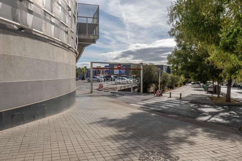 Foto 9b897d58-750f-4b4b-a121-d9834f728a32. Local comercial a calle profesor francisco dalmau 11 a Granada