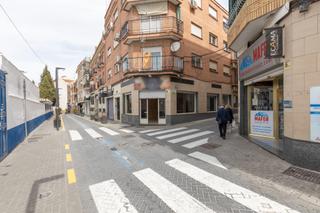 Local Comercial a Calle calle de miguel hernández 1. Local en el centro de maracena