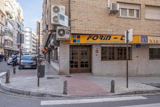 Local Comercial en Calle ISAAC ALBENIZ