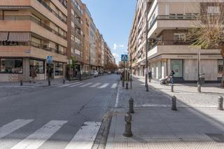 Appartement  San vicente ferrer. Piso en calle san vicente ferrer  granada.