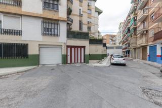 Aparcament cotxe a Calle arabial 8