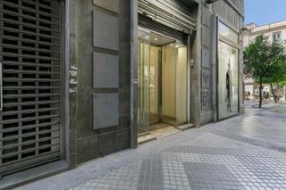 Location Local commercial à De campo verde 2. Alquiler local en centro de granada