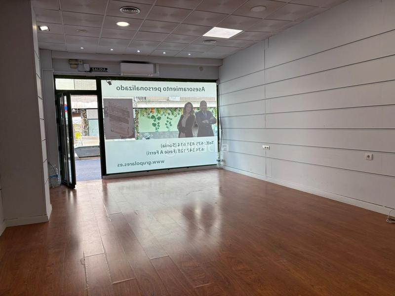 Foto b62a1614-8844-46e0-a1fc-cb7e100ee506. Rent business premise in azorin 3 in Camino de Ronda Granada