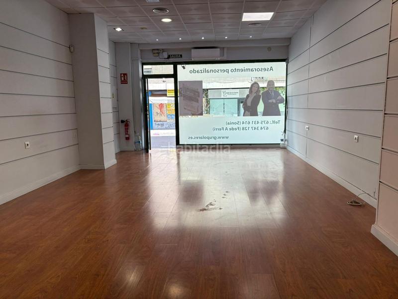 Foto e4c30344-1cdb-420c-8bb2-ffb1dcb38067. Rent business premise in azorin 3 in Camino de Ronda Granada