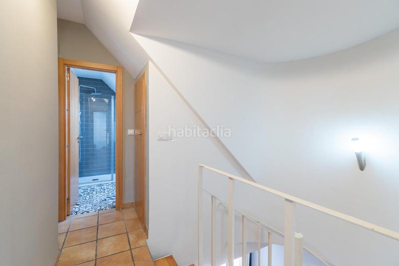 Foto b7f2459a-b316-4c50-bbfe-cad86feb1c81. Ático  dúplex en venta en el barrio . en Barrio de la Vega Monachil