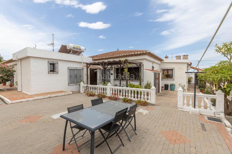 Foto 06d89677-e9af-4d3f-93cb-1e3ccba2d956. Chalet con riscaldamento parcheggio piscina in Los Tablones - La Garnatilla Motril