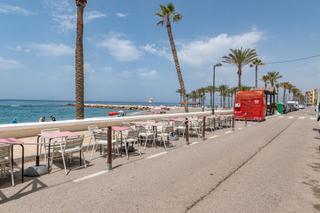 Local Comercial  Paseo acera mar. Local en primera linea de playa en torrenueva costa