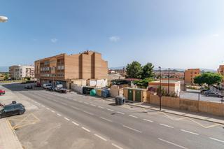 Dúplex  Calle guardia civil miguel hernandez espigares. Fabulosa casa tipo duplex con vistas despejadas en guadix