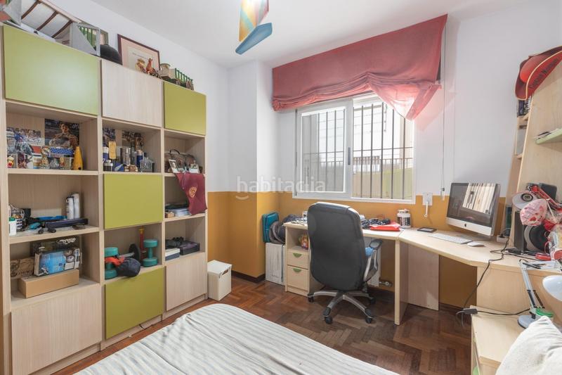 Foto b3875b82-1566-4ab7-b7c4-a9bdfef15998. Piso fantástico piso , zona avda. constitución en Granada