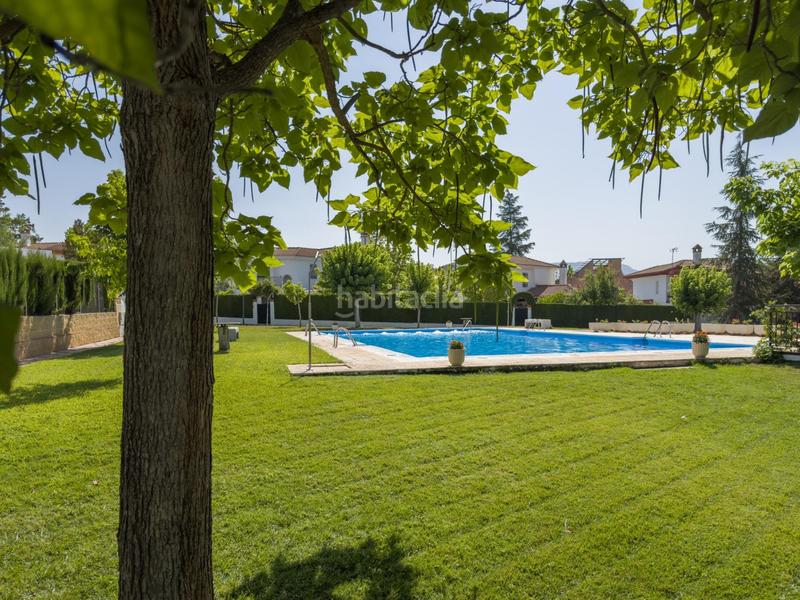 Foto 6fc9b19f-ff99-4324-8d15-e4cca94ea850. Chalet en calle pinsapo (cub) 2 chalet independiente en la prestigiosa urbanizacion pantano de cubillas en Albolote
